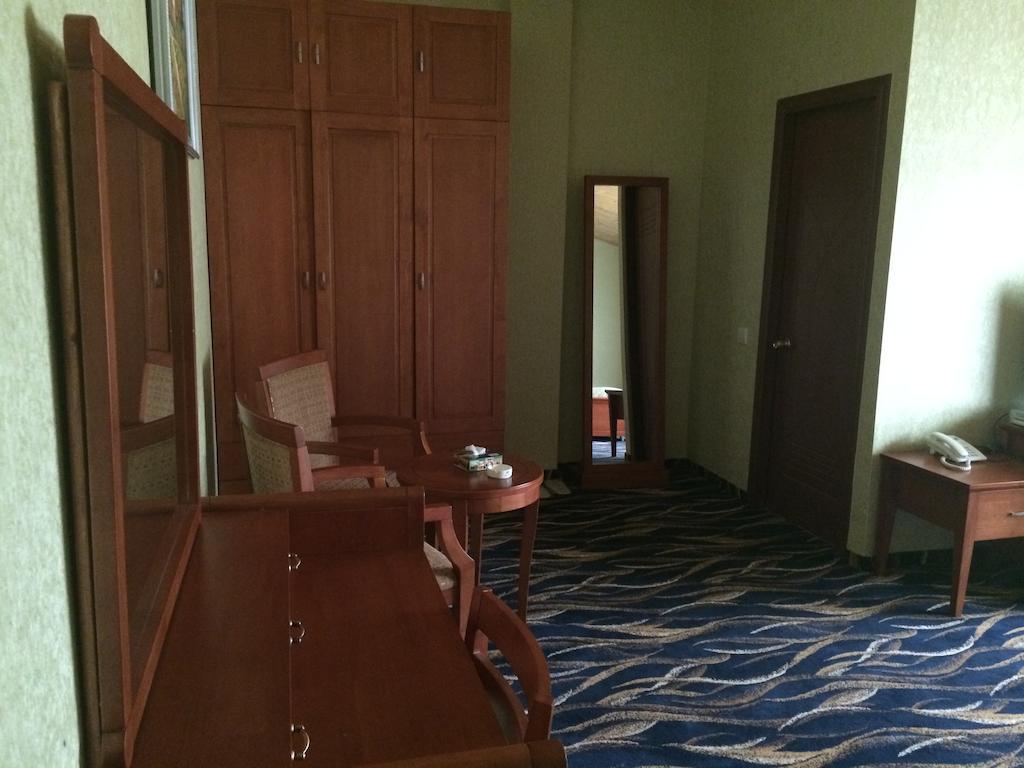 Nairi Hotel Jermuk Extérieur photo